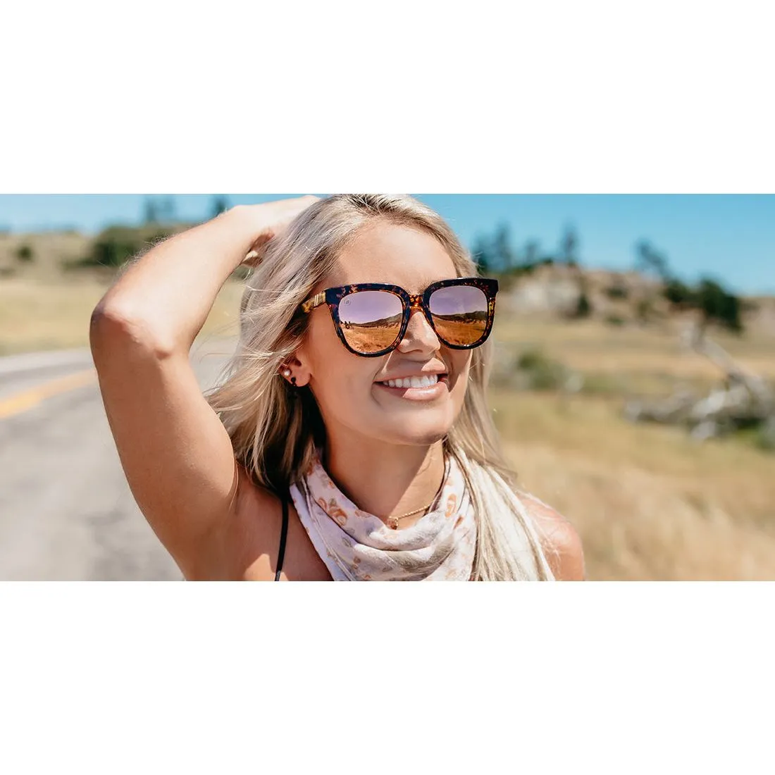 Blenders Grove Wildcat Love Sunglasses BE4104