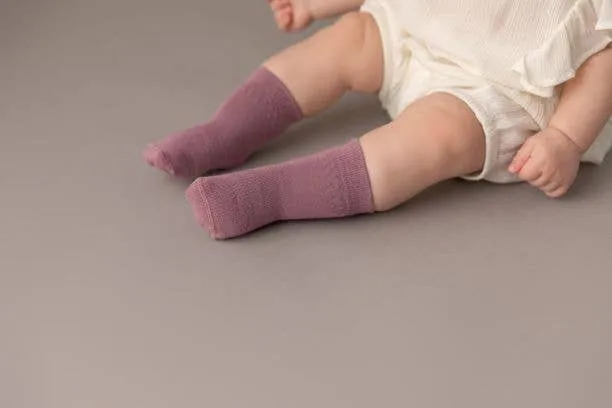 Cami - Non-Slip Baby Socks in Purple & Pink Colors