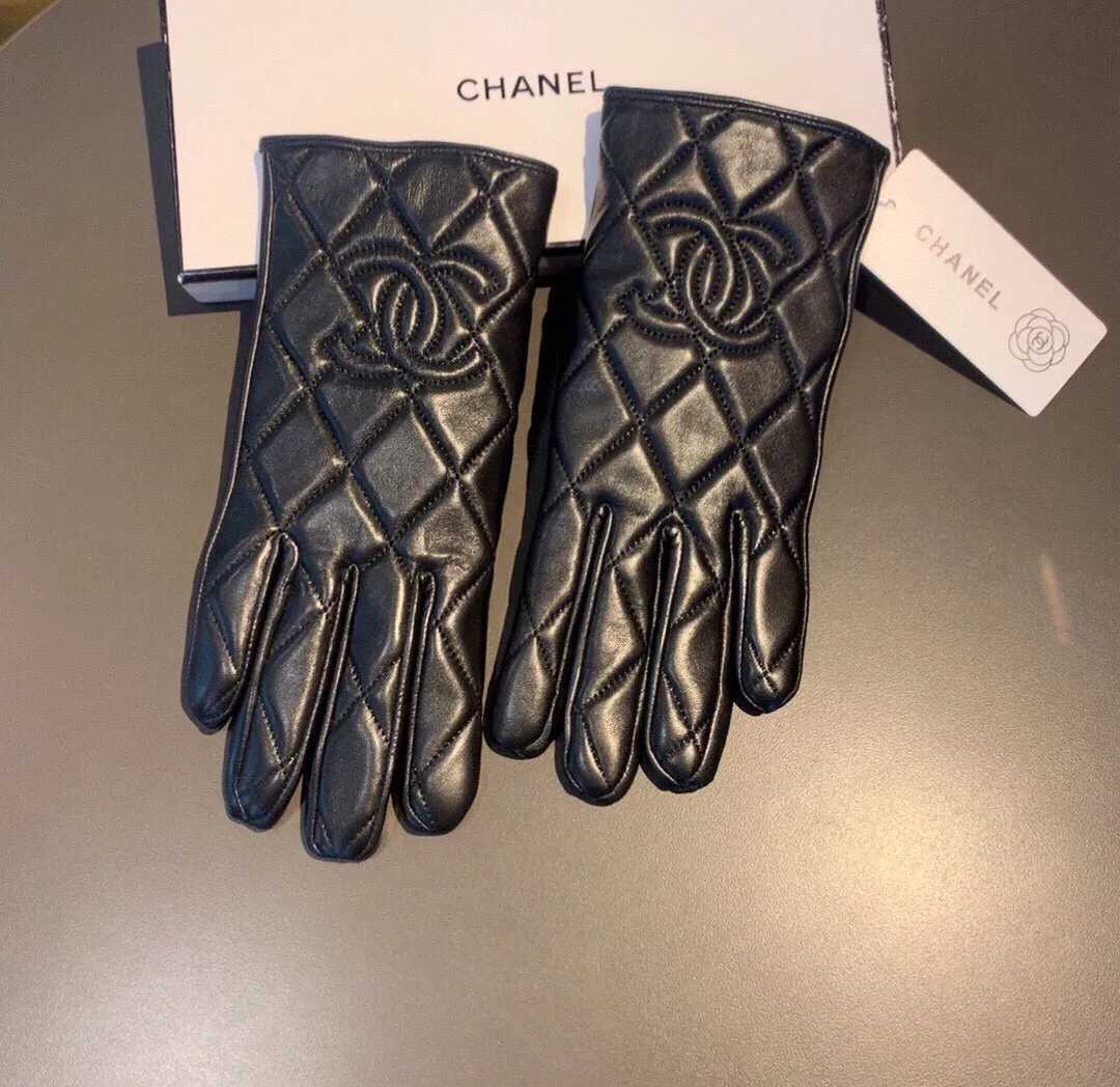 JW656 CC Lambskin Gloves