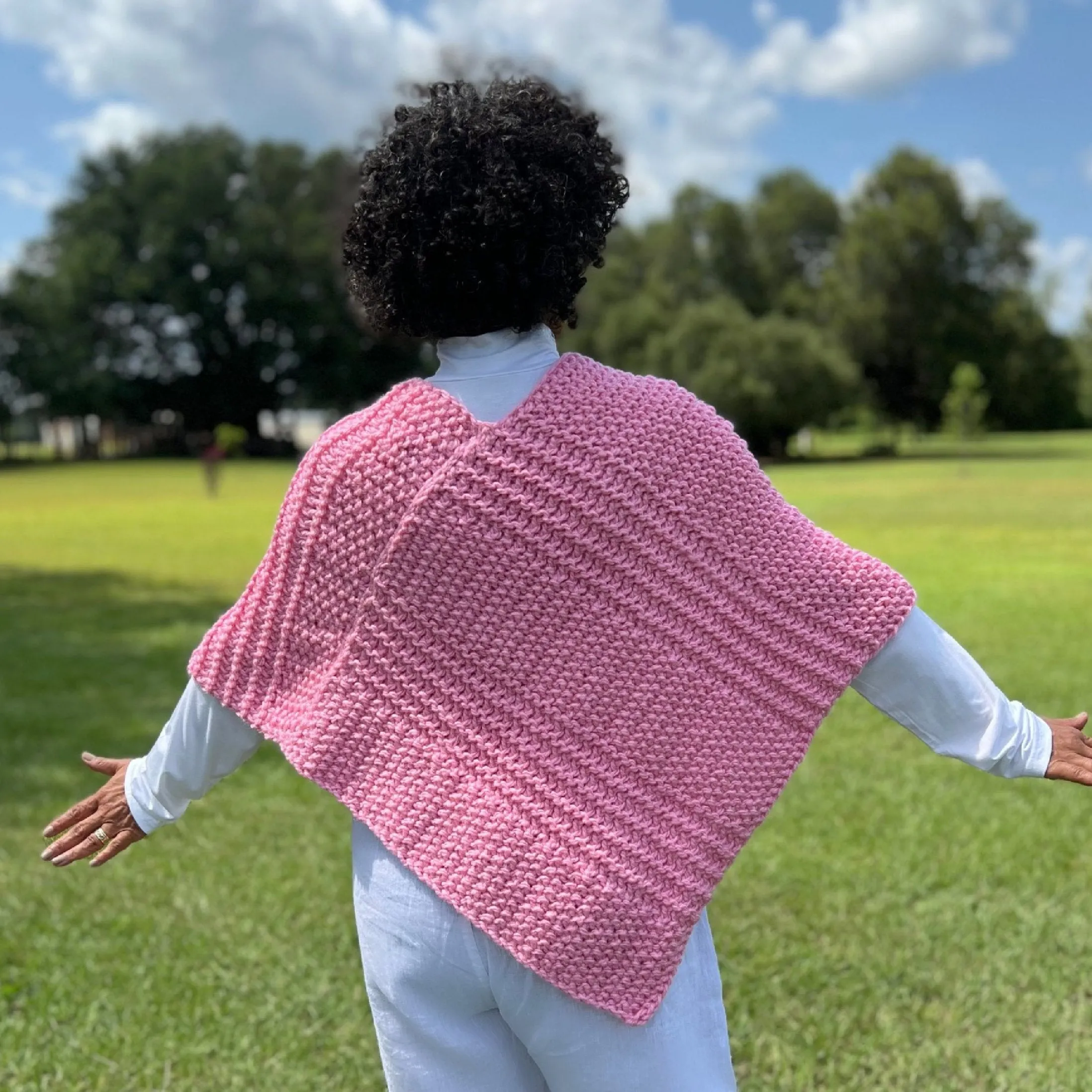 Seed Stitch Poncho Pattern in 2 Sizes